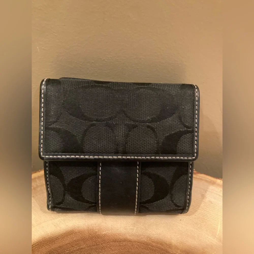 Coach Leatherware‎ Est. 1941 Signature Canvas Black Bifold Wallet W/Leather Trim